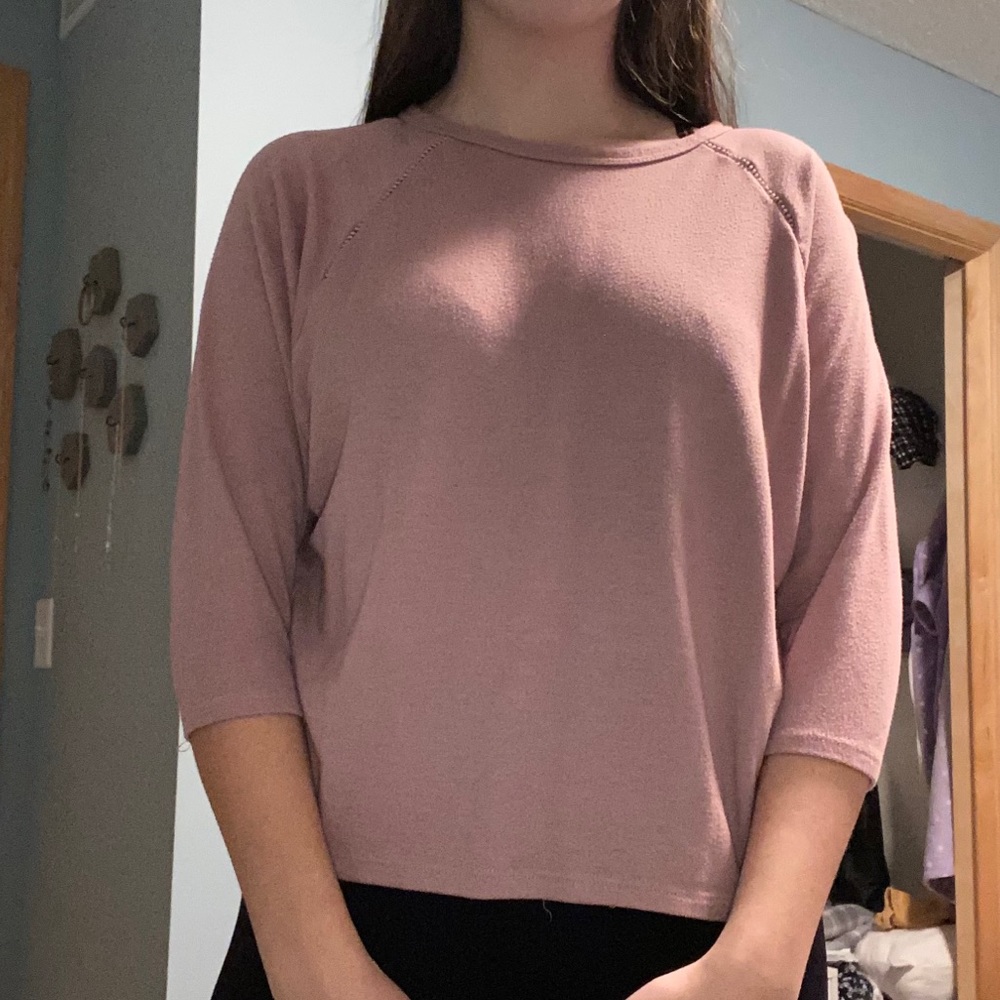 Three quarter sleeve pink top